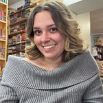 Rae Quinn - Author - @authorraequinn_ - Instagram