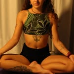 Rafa Carneiro - @rafaella.yoga - Instagram
