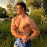 Rafał Kamiński - pasjonat sportów siłowych - @kaminski.biceps - Instagram