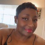Ramona Knox - @_mona_knox - Instagram