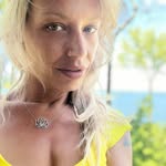 Randi Baxter - @blondiesroots - Instagram