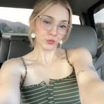 Randi Roberts - @shareedawn222 - Instagram
