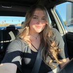Randi McCourt - @idnar101020 - Instagram