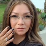 Raquel Madrid - @radiantnailstrips - Instagram