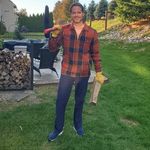 Raymond Clevenger - @familyfella - Instagram