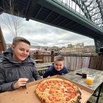 Raymond Coe - @mundo1974 - Instagram