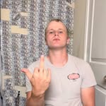 Im just a chill guy that doesn’t give a fudge - @raymond_ely_ - Instagram