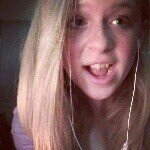 Rebecca Box - @beccabox10 - Instagram
