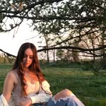 Rebecca Elliott - @rebeccanelliott - Instagram