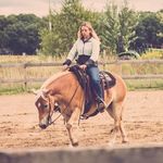 Rebecca Weldon - @beccancallie - Instagram