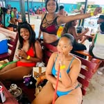Regina Augustine - @3r85558 - Instagram