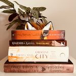 𝑅 𝑒 𝑔 𝒾 𝓃 𝒶 🦊 - @regina.readingfox - Instagram