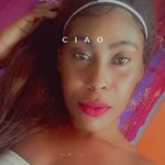 Mona British - @remonasmith - Instagram