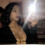 @__renaebowen - Instagram