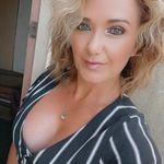 Renae Brooks - @miss_glitter_ - Instagram