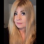 Renee Burris - @renne2121 - Instagram