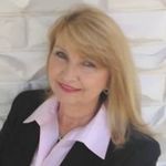 Rene Compton - @weichertrene - Instagram