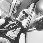René Dorn - @thewhiterabbit23 - Instagram
