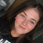 Renée Ward - @_reneeward - Instagram