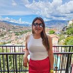 Reneé Barrón - @lizrbg - Instagram