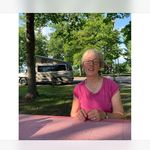 Renée Caron - @reneecaron9 - Instagram