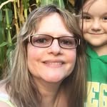Reneelmore - @reneelmore - Instagram