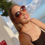 Renee Farley - @renee_farley88 - Instagram
