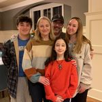 Renee Flickinger Howard - @naehoward - Instagram