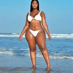 Renee Glass - @kellyneves__ozgl - Instagram