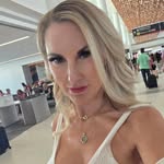 Renee Lauzon-Martin - @r22martin - Instagram