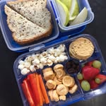 Renée Ludlow - @twonods4lunch - Instagram