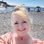 Renee NayNay - @reneelyons64 - Instagram