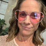 Renee Smith-Rickert - @auntnaynay3 - Instagram
