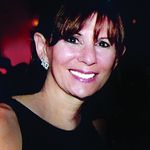 Renee Sacks - @reneesacks12 - Instagram