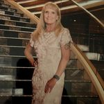 Renee Saylor - @reneesaylor44 - Instagram