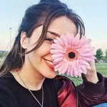 Renee Waller - @rwhlol - Instagram