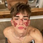 @_rex_riddle - Instagram