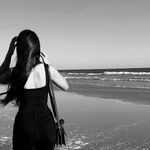 𝐑𝐞𝐲𝐧𝐚 𝐋𝐞𝐚𝐥 - @__vrnik - Instagram