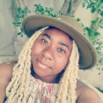 Rhianna Thomas - @rhirhi3195 - Instagram