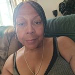 Rhoda King - @momspope - Instagram