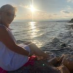 Rhonda Willis - @rhoray100 - Instagram
