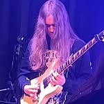 Rhys Smith - @wallnuttlol - Instagram