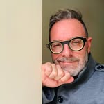 Ricardo Lorente / óculos personalizados - @ricardolorente - Instagram