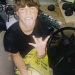 Samuel Richard Overholt - @samvstheworld_ - Instagram