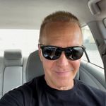 Rick Emery - @musicamireina - Instagram