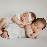Richard & Andrea Newborn Photo - @newbornphotographybyrbf - Instagram
