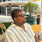 E. - @rickyseeworld - Instagram