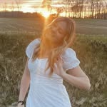 Riley Barth - @rileyautumn21 - Instagram