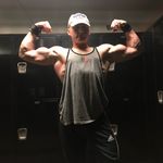 Riley Bushman - @big.daddy.bush - Instagram