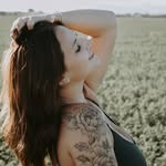 Riley Carroll - @glow.with.riley - Instagram